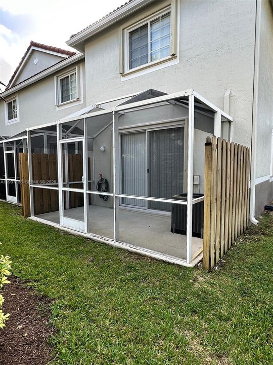 For Rent: $3,350 (3 beds, 2 baths, 1443 Square Feet)