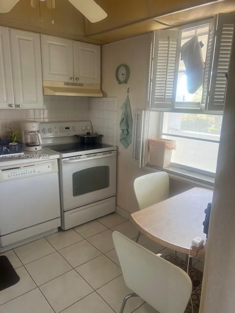 For Rent: $1,950 (2 beds, 2 baths, 930 Square Feet)