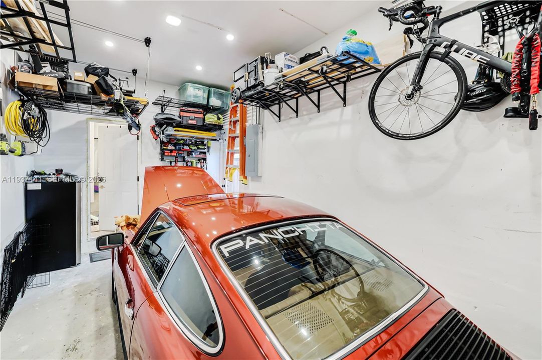 На продажу: $1,400,000 (3 спален, 2 ванн, 1405 Квадратных фут)