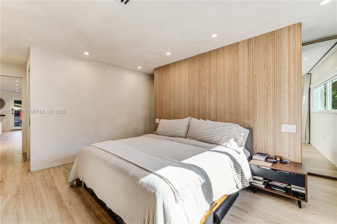 На продажу: $1,400,000 (3 спален, 2 ванн, 1405 Квадратных фут)