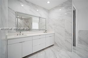 For Sale: $1,690,000 (4 beds, 3 baths, 3977 Square Feet)