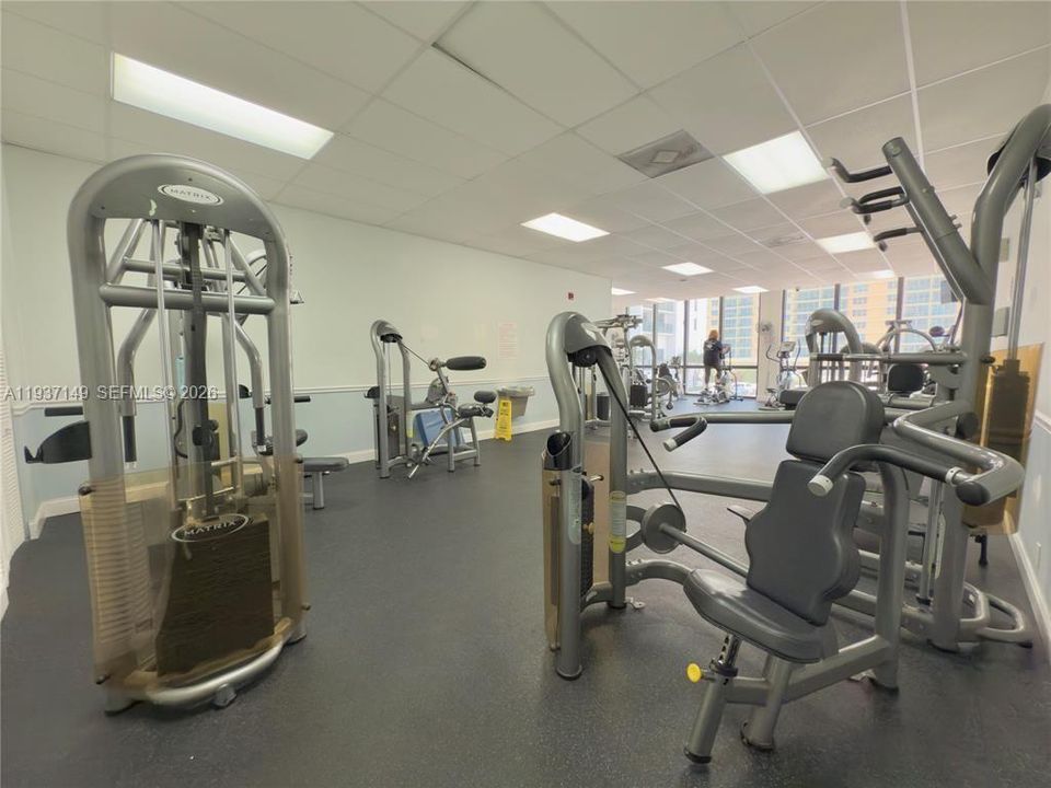 For Sale: $360,000 (1 beds, 1 baths, 1000 Square Feet)