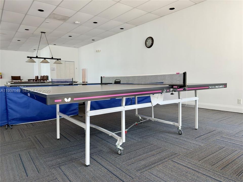 For Sale: $360,000 (1 beds, 1 baths, 1000 Square Feet)