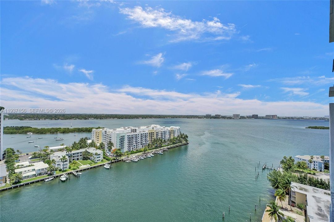 For Sale: $1,275,000 (2 beds, 2 baths, 1575 Square Feet)