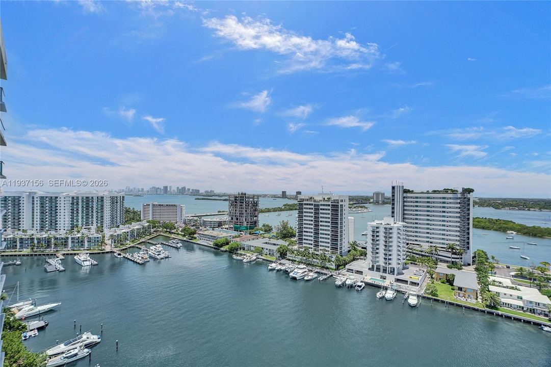 For Sale: $1,275,000 (2 beds, 2 baths, 1575 Square Feet)