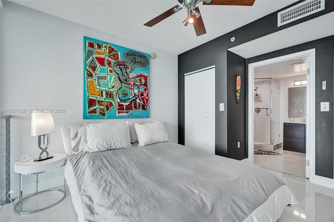 For Sale: $1,275,000 (2 beds, 2 baths, 1575 Square Feet)