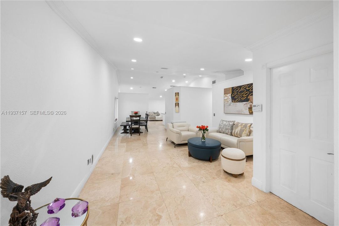 На продажу: $670,000 (3 спален, 2 ванн, 1542 Квадратных фут)