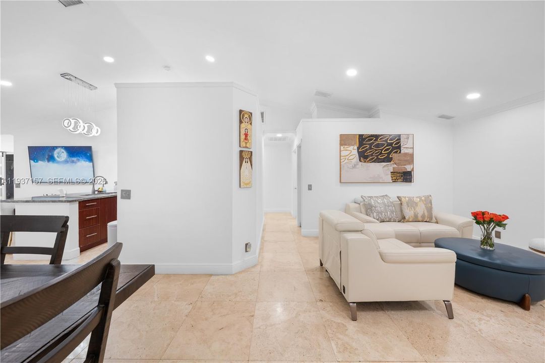 На продажу: $670,000 (3 спален, 2 ванн, 1542 Квадратных фут)