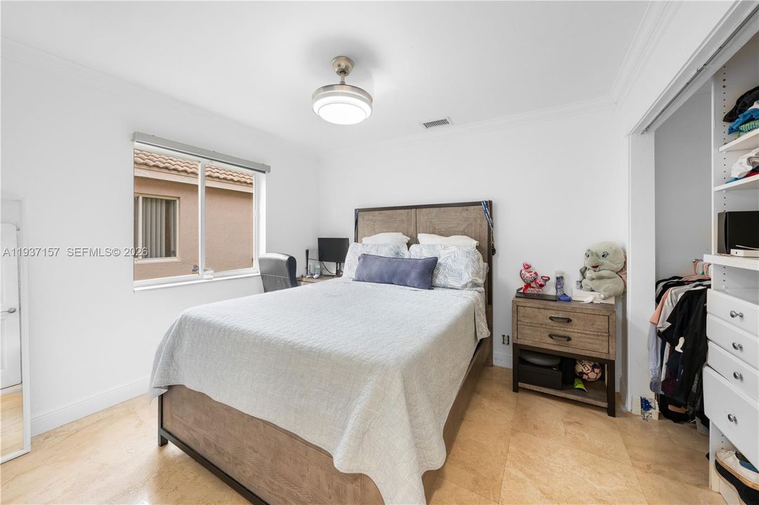 На продажу: $670,000 (3 спален, 2 ванн, 1542 Квадратных фут)