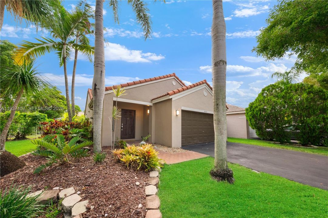 На продажу: $670,000 (3 спален, 2 ванн, 1542 Квадратных фут)