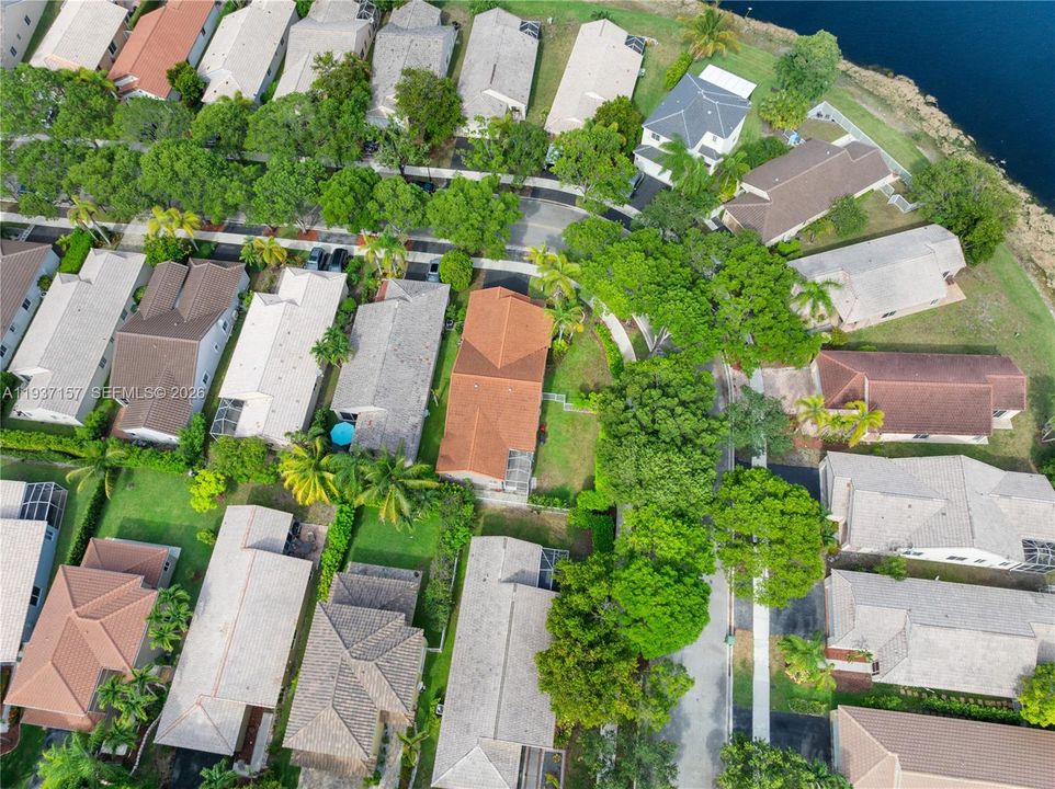 На продажу: $670,000 (3 спален, 2 ванн, 1542 Квадратных фут)