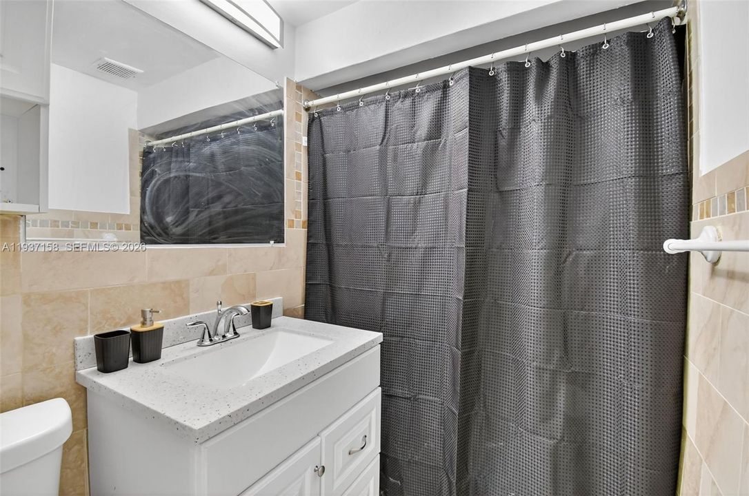 待售: $534,999 (5 贝兹, 3 浴室, 1542 平方英尺)