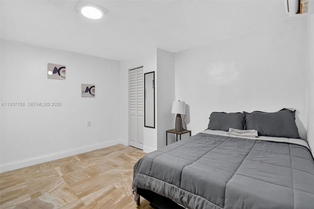 待售: $534,999 (5 贝兹, 3 浴室, 1542 平方英尺)