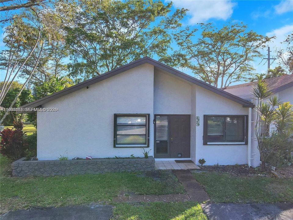 En Venta: $399,000 (3 camas, 2 baños, 1344 Pies cuadrados)