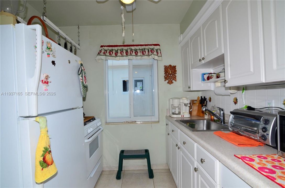 出租: $1,500 (0 贝兹, 1 浴室, 420 平方英尺)