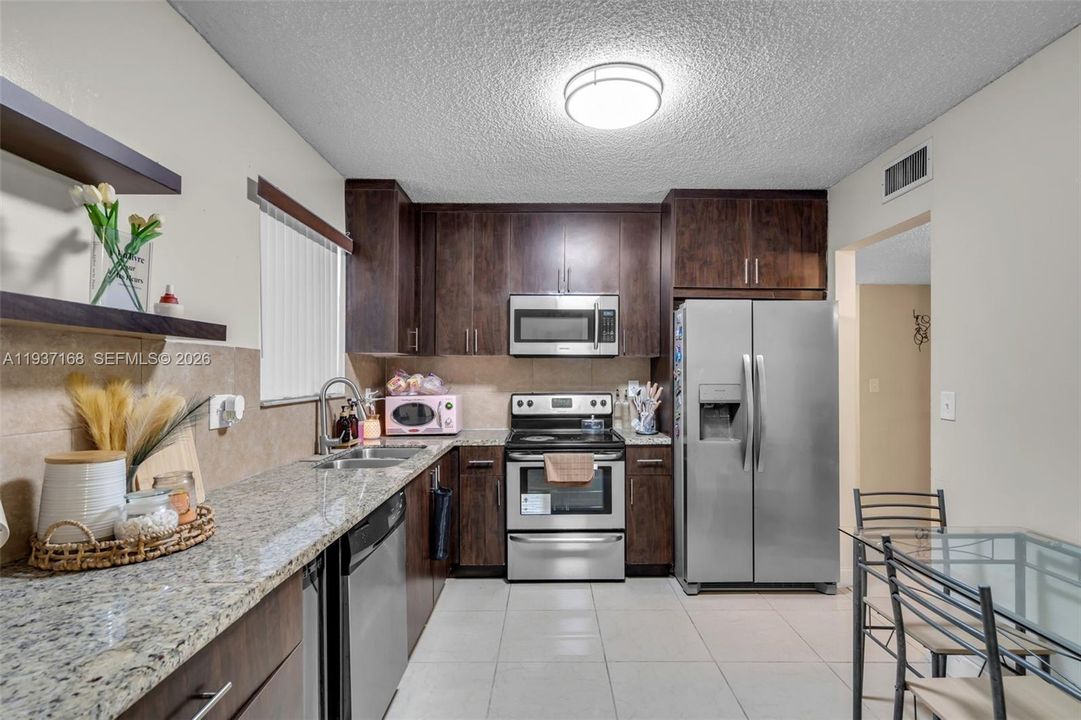 En Renta: $2,250 (2 camas, 2 baños, 1287 Pies cuadrados)