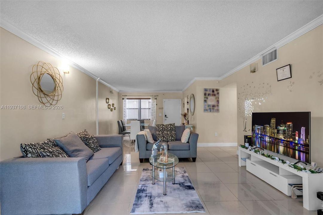 En Renta: $2,250 (2 camas, 2 baños, 1287 Pies cuadrados)