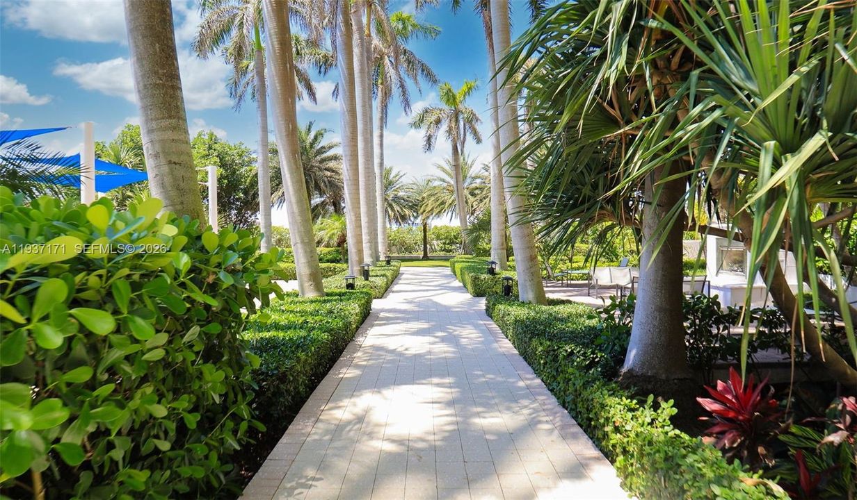 For Sale: $1,060,000 (3 beds, 2 baths, 1815 Square Feet)