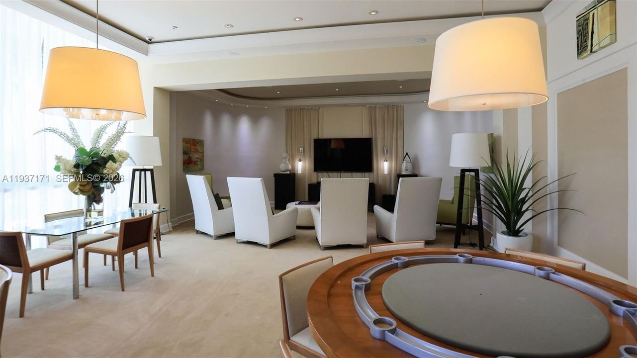 For Sale: $1,060,000 (3 beds, 2 baths, 1815 Square Feet)