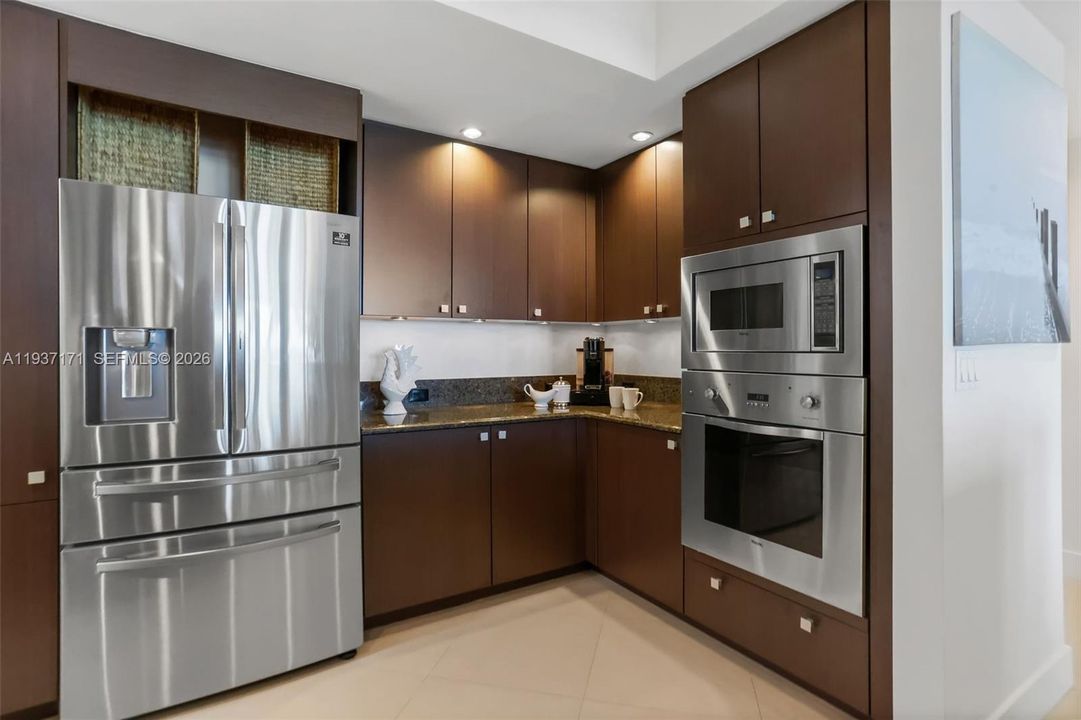 For Sale: $1,060,000 (3 beds, 2 baths, 1815 Square Feet)