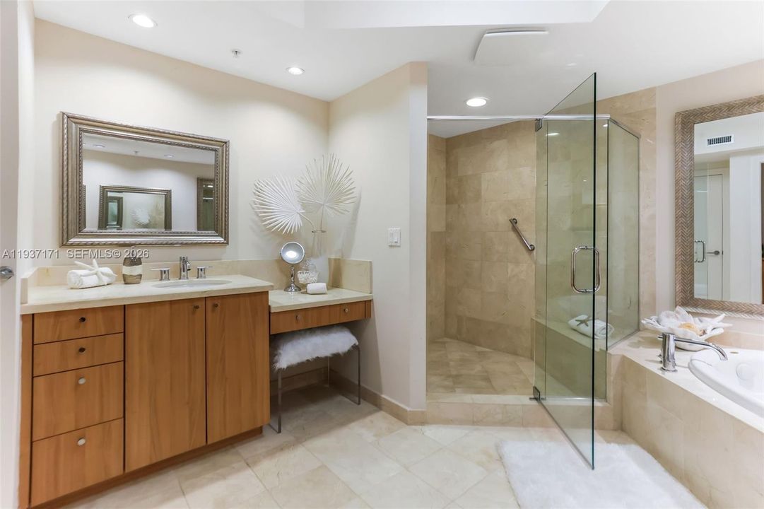 For Sale: $1,060,000 (3 beds, 2 baths, 1815 Square Feet)