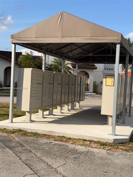 待售: $395,000 (2 贝兹, 2 浴室, 900 平方英尺)