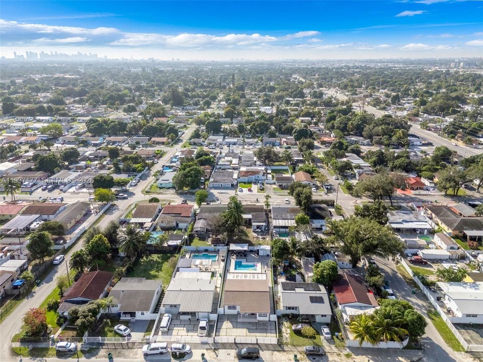 На продажу: $699,999 (3 спален, 3 ванн, 1463 Квадратных фут)