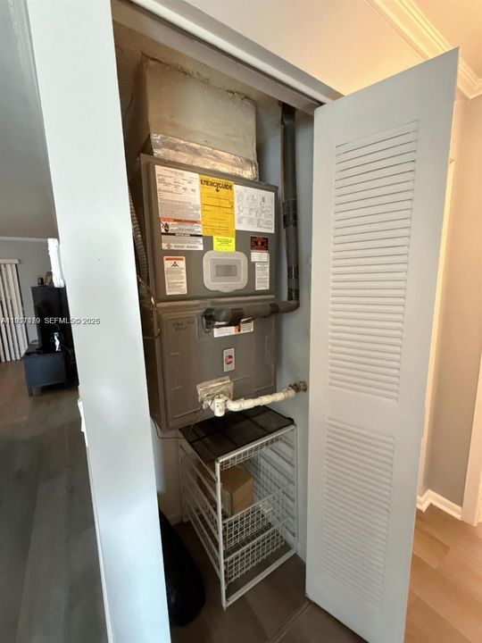 На продажу: $300,000 (2 спален, 2 ванн, 1008 Квадратных фут)