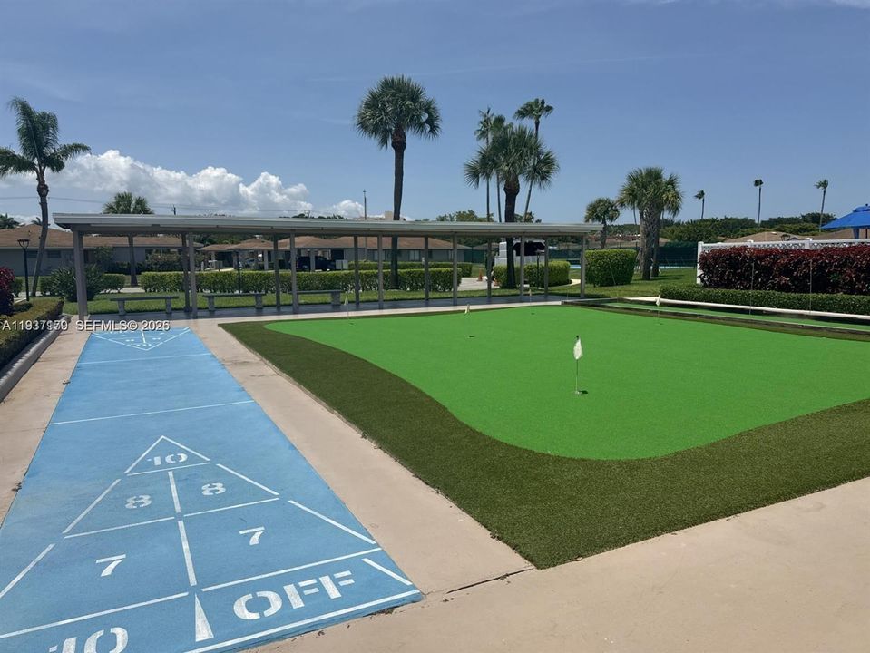 На продажу: $300,000 (2 спален, 2 ванн, 1008 Квадратных фут)