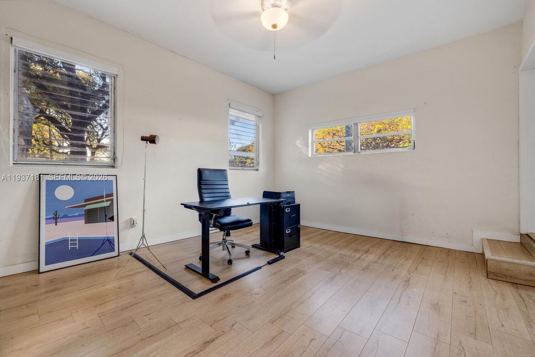 En Venta: $715,000 (3 camas, 1 baños, 1172 Pies cuadrados)