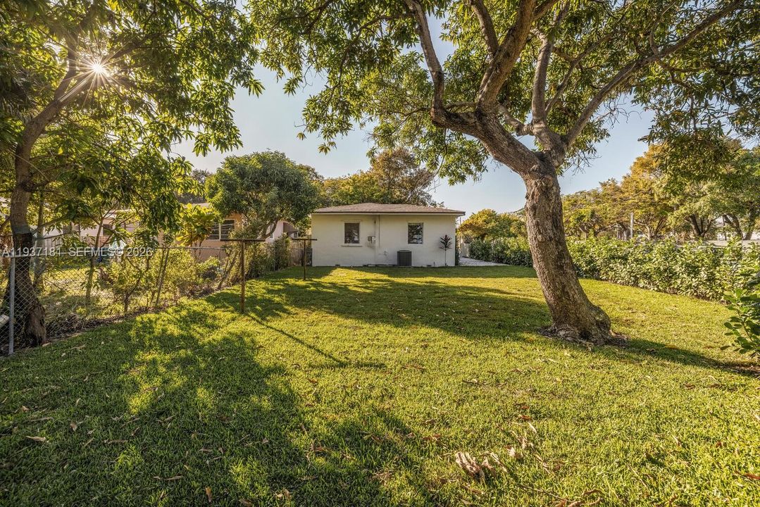 En Venta: $715,000 (3 camas, 1 baños, 1172 Pies cuadrados)