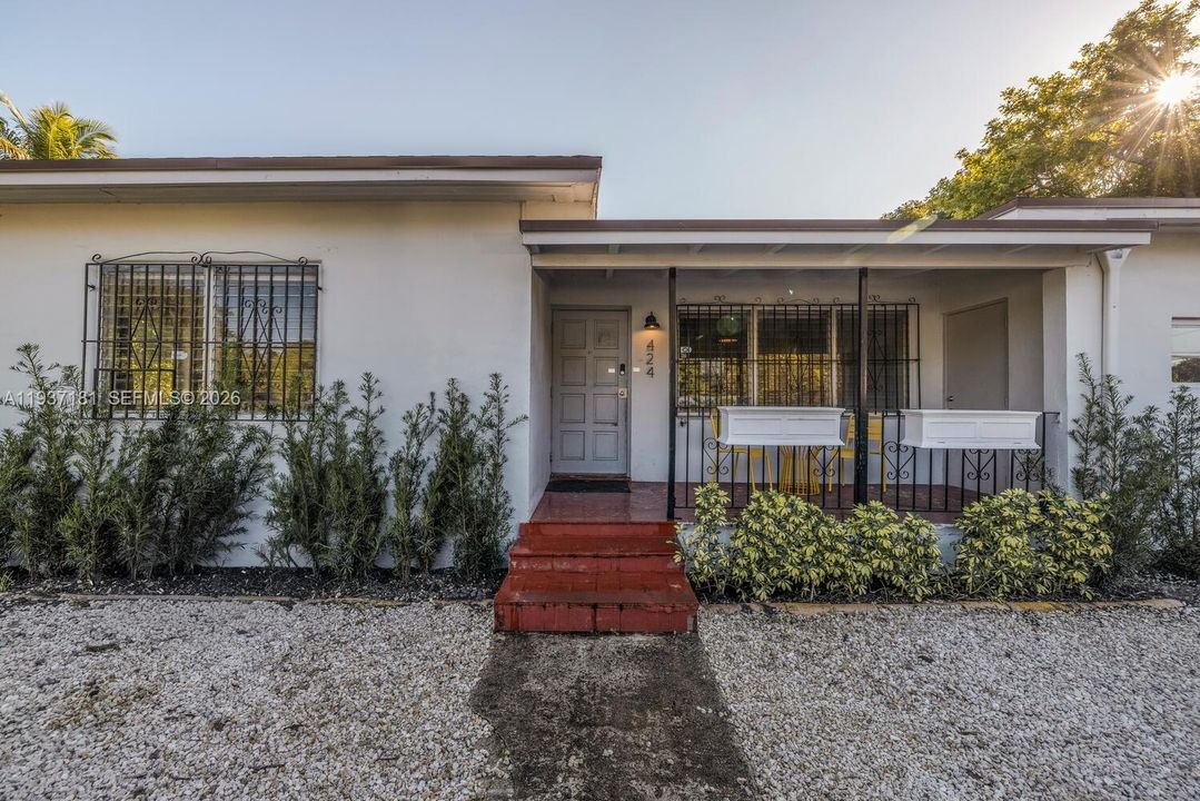 En Venta: $715,000 (3 camas, 1 baños, 1172 Pies cuadrados)