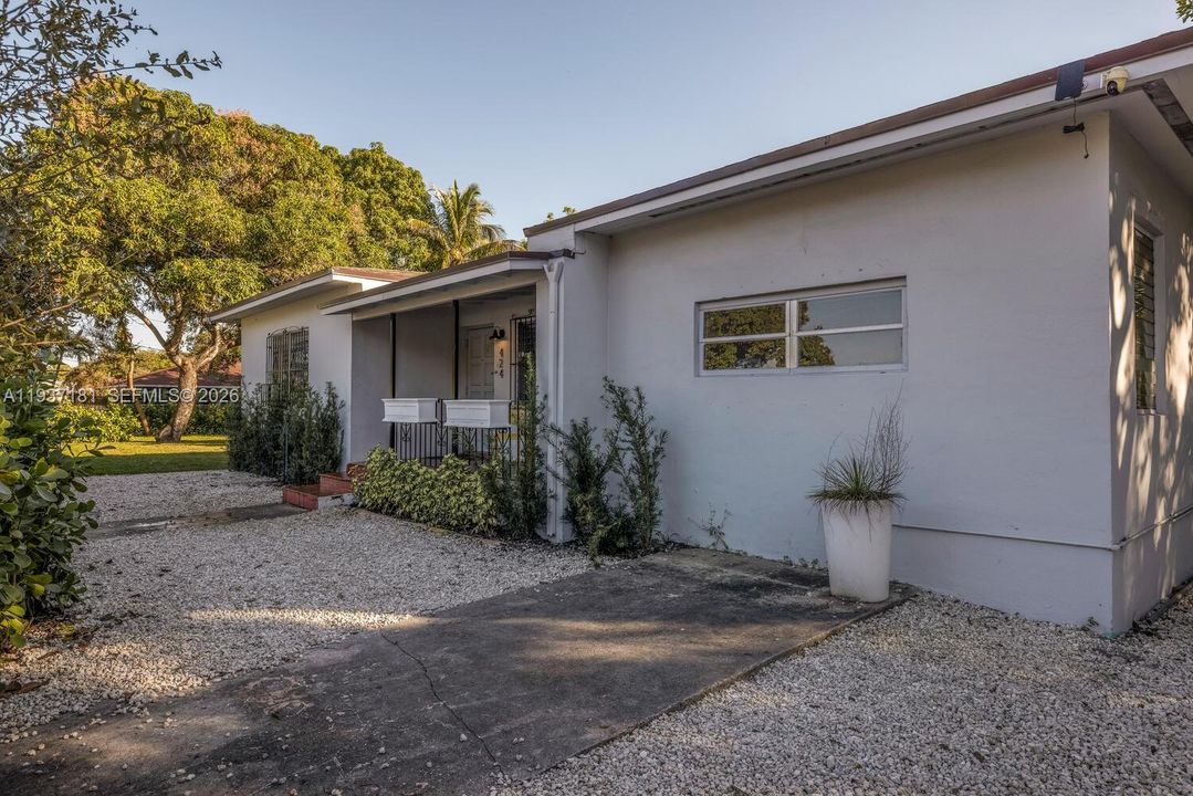 En Venta: $715,000 (3 camas, 1 baños, 1172 Pies cuadrados)