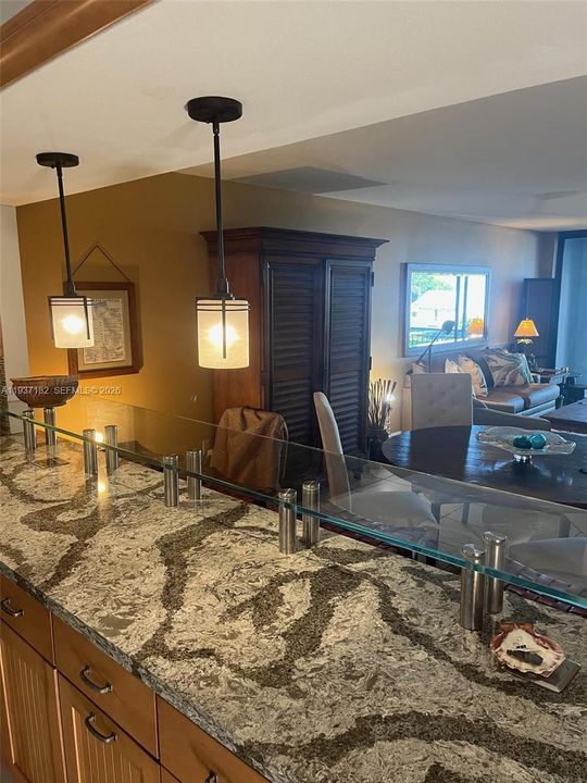 For Rent: $4,994 (2 beds, 2 baths, 1348 Square Feet)