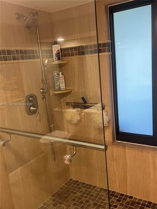 For Rent: $4,994 (2 beds, 2 baths, 1348 Square Feet)