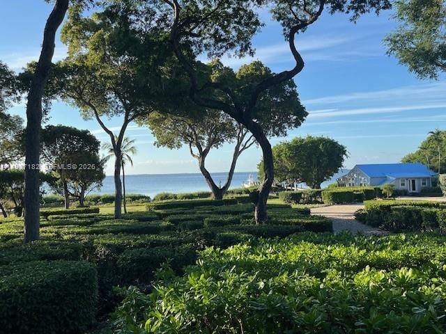 For Rent: $4,994 (2 beds, 2 baths, 1348 Square Feet)