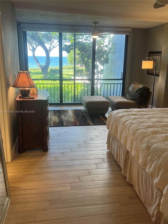 For Rent: $4,994 (2 beds, 2 baths, 1348 Square Feet)