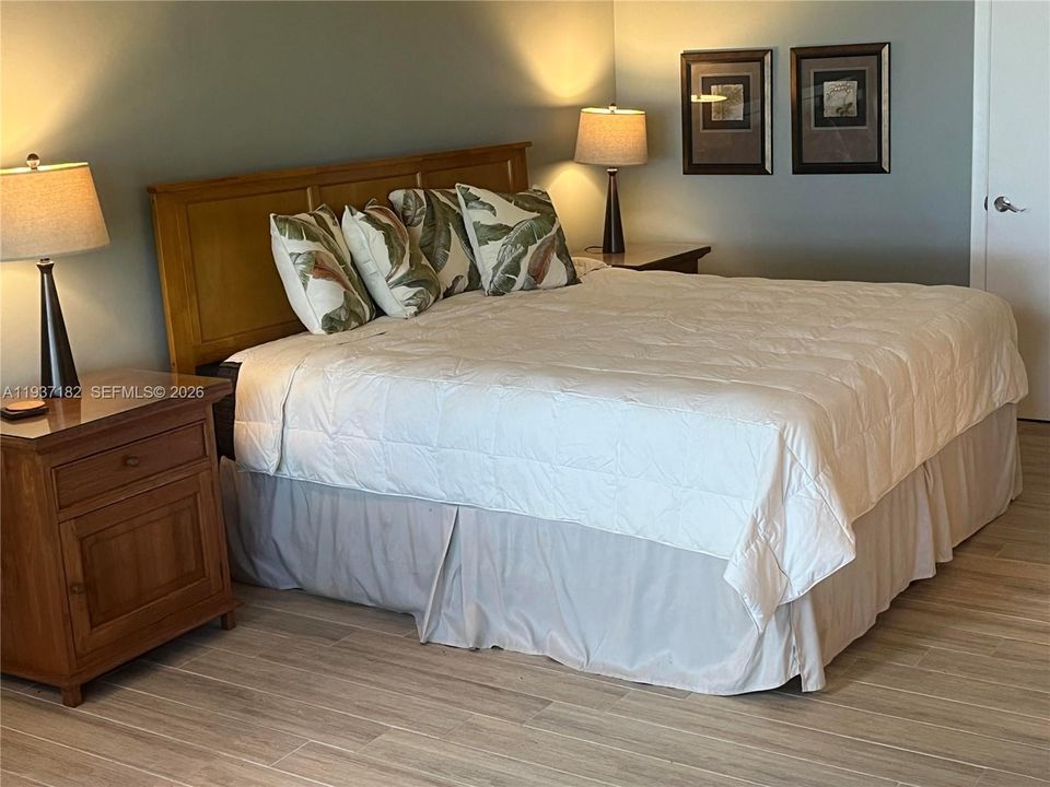 For Rent: $4,994 (2 beds, 2 baths, 1348 Square Feet)