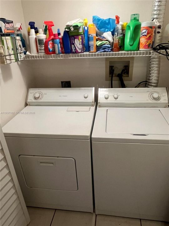 For Rent: $4,994 (2 beds, 2 baths, 1348 Square Feet)