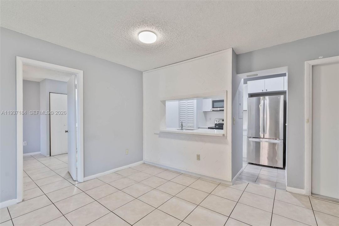 待售: $294,900 (3 贝兹, 2 浴室, 993 平方英尺)