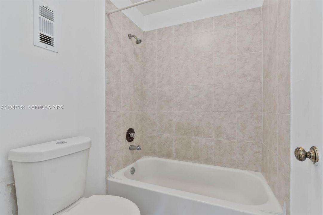 待售: $294,900 (3 贝兹, 2 浴室, 993 平方英尺)