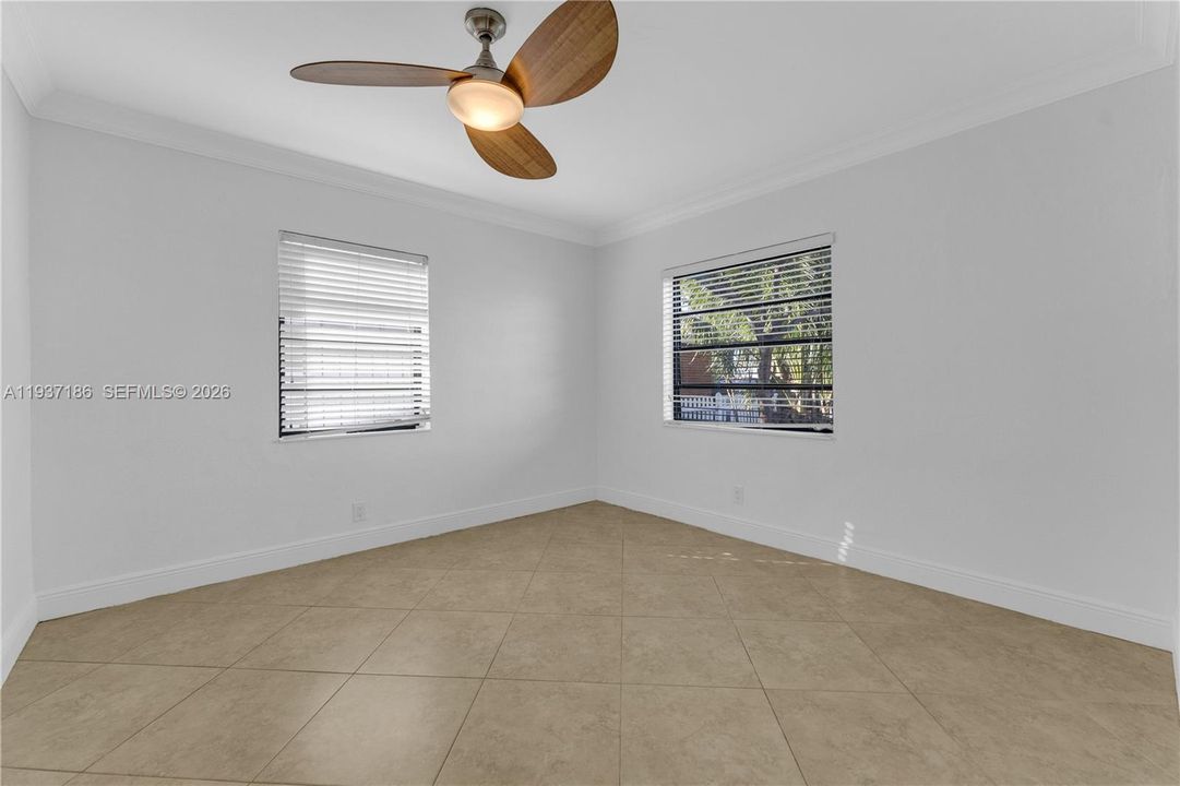 For Rent: $3,500 (3 beds, 2 baths, 1250 Square Feet)