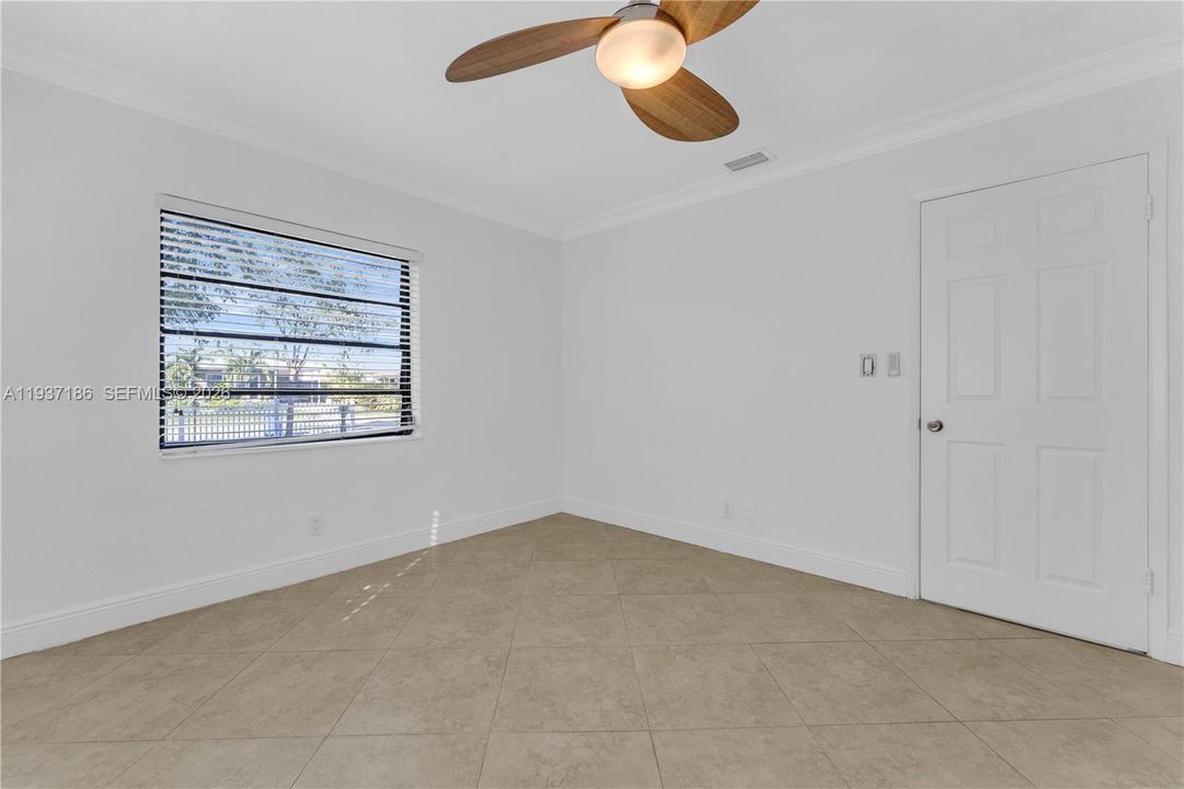 For Rent: $3,500 (3 beds, 2 baths, 1250 Square Feet)