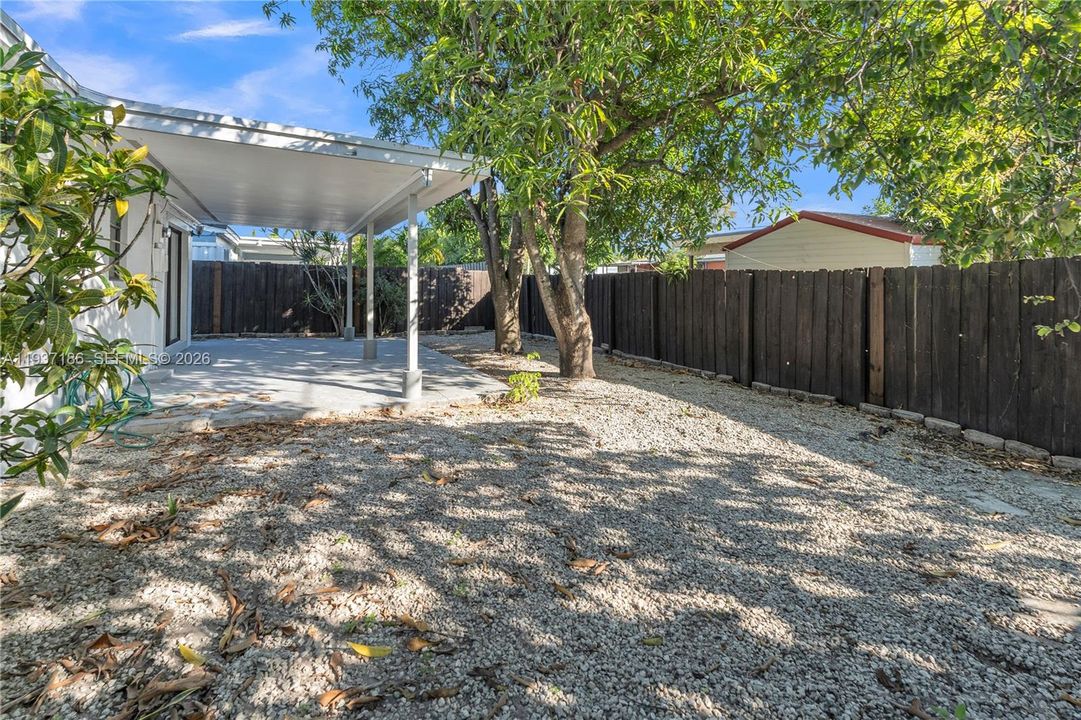 For Rent: $3,500 (3 beds, 2 baths, 1250 Square Feet)