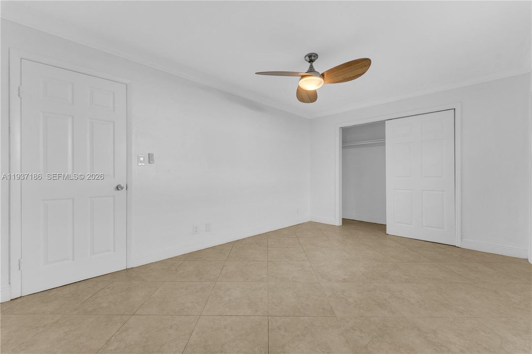 For Rent: $3,500 (3 beds, 2 baths, 1250 Square Feet)