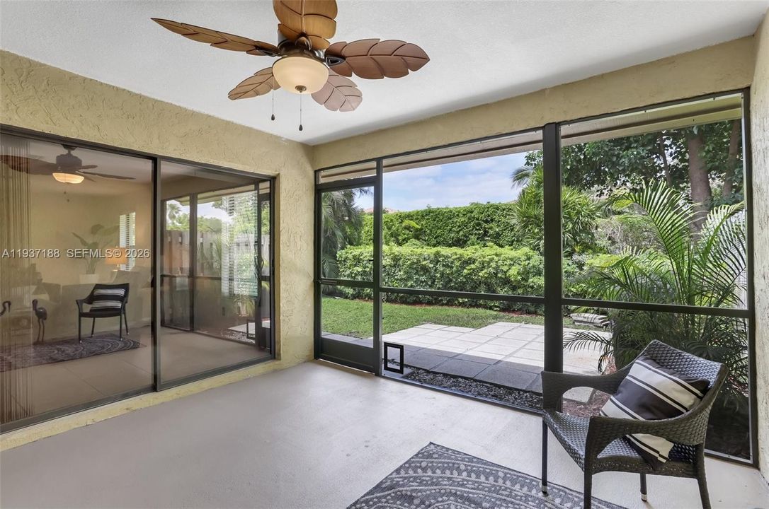 待售: $385,000 (3 贝兹, 2 浴室, 2084 平方英尺)