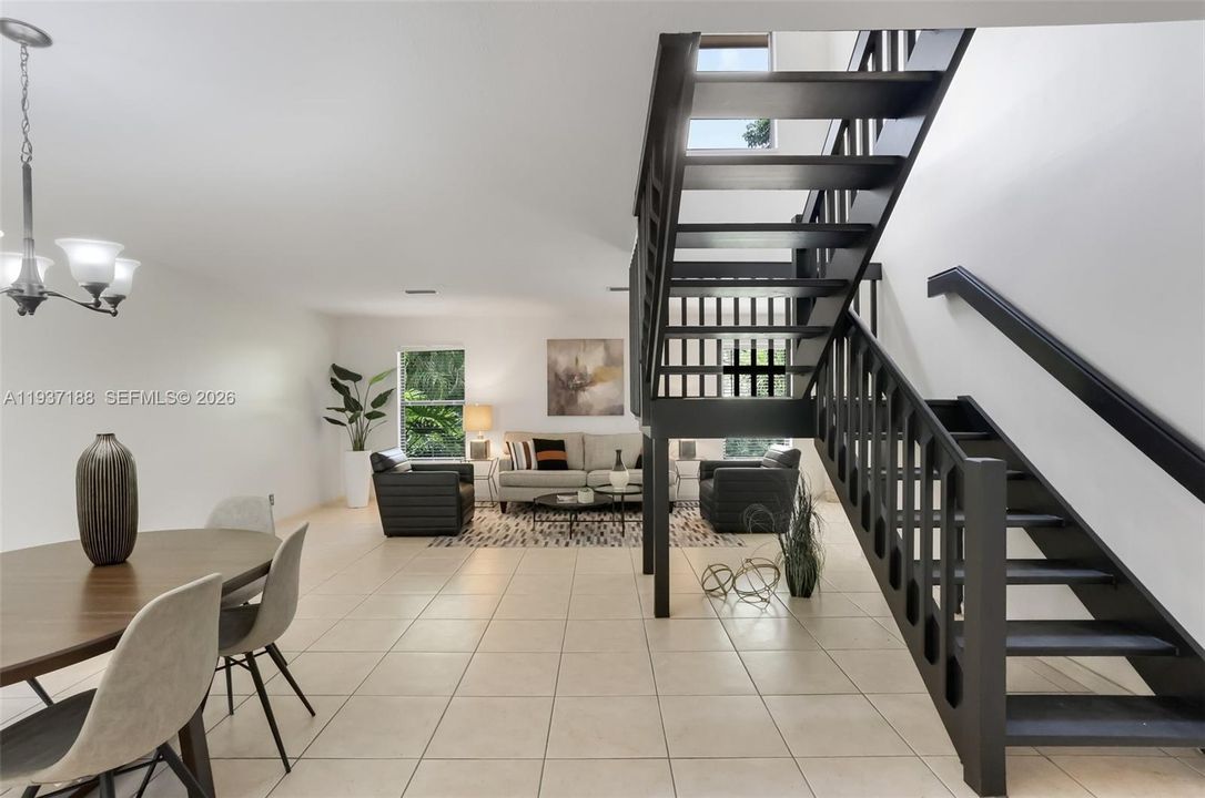 待售: $385,000 (3 贝兹, 2 浴室, 2084 平方英尺)