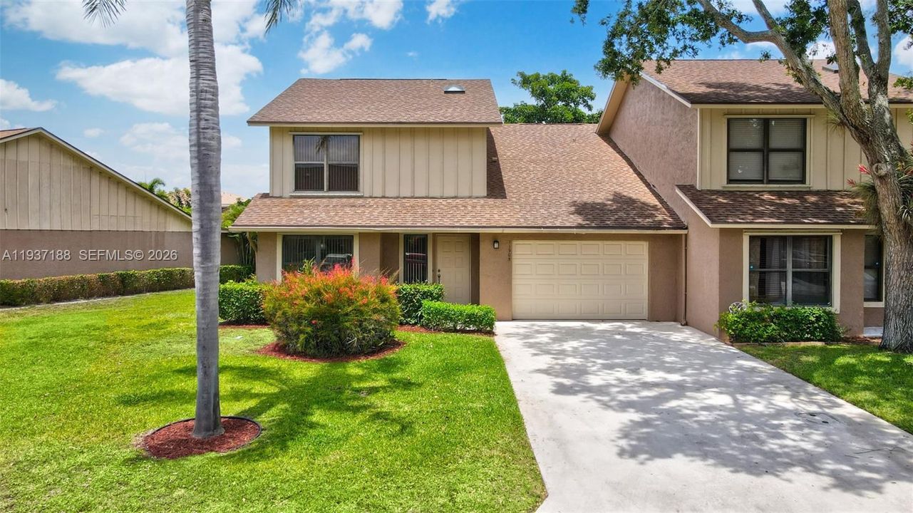 待售: $385,000 (3 贝兹, 2 浴室, 2084 平方英尺)