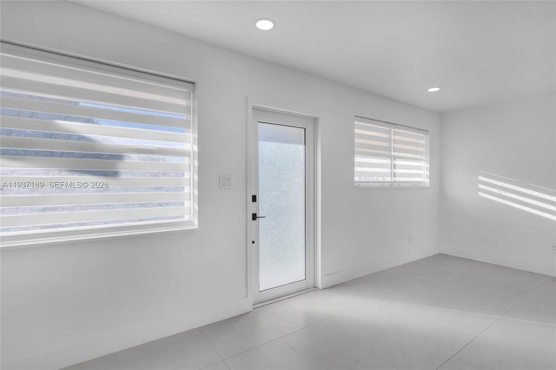 На продажу: $725,000 (3 спален, 2 ванн, 1363 Квадратных фут)