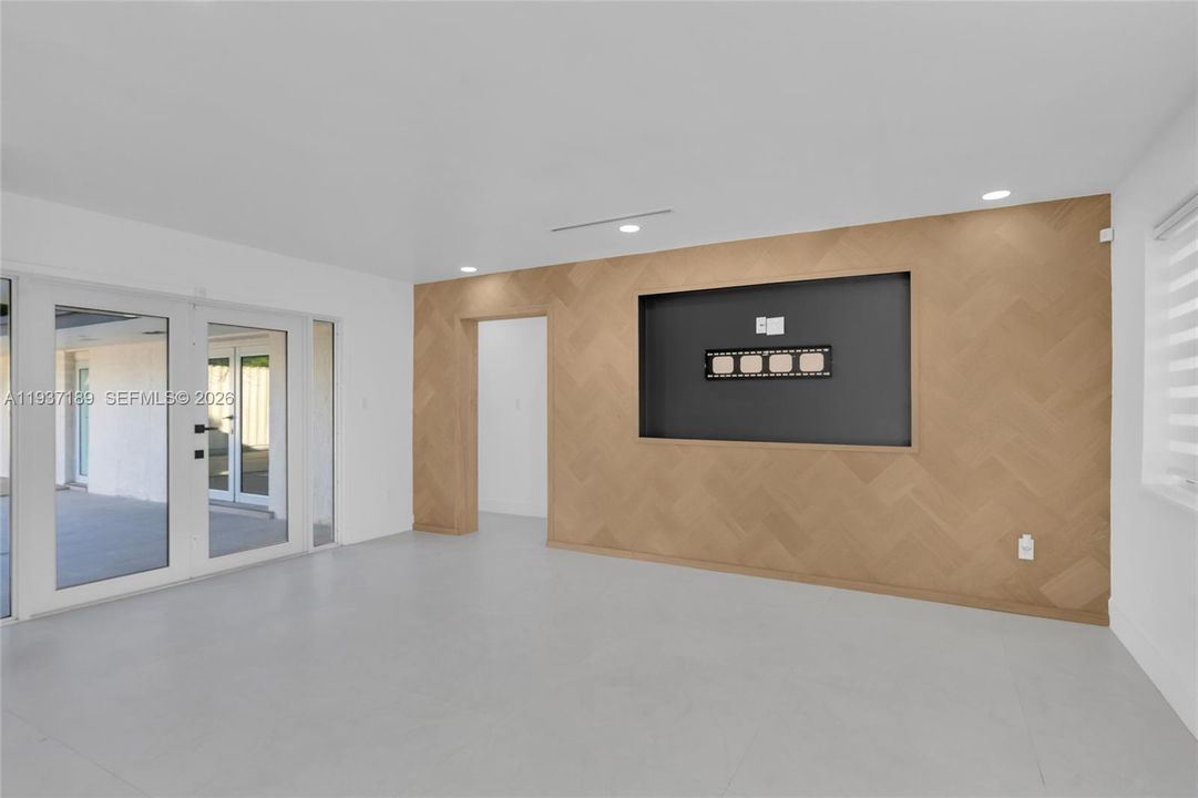 На продажу: $725,000 (3 спален, 2 ванн, 1363 Квадратных фут)